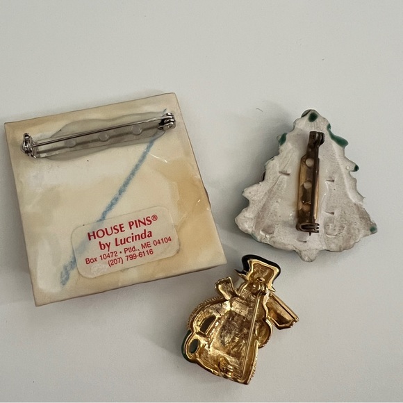 Vintage Christmas Pins - Picture 9 of 11